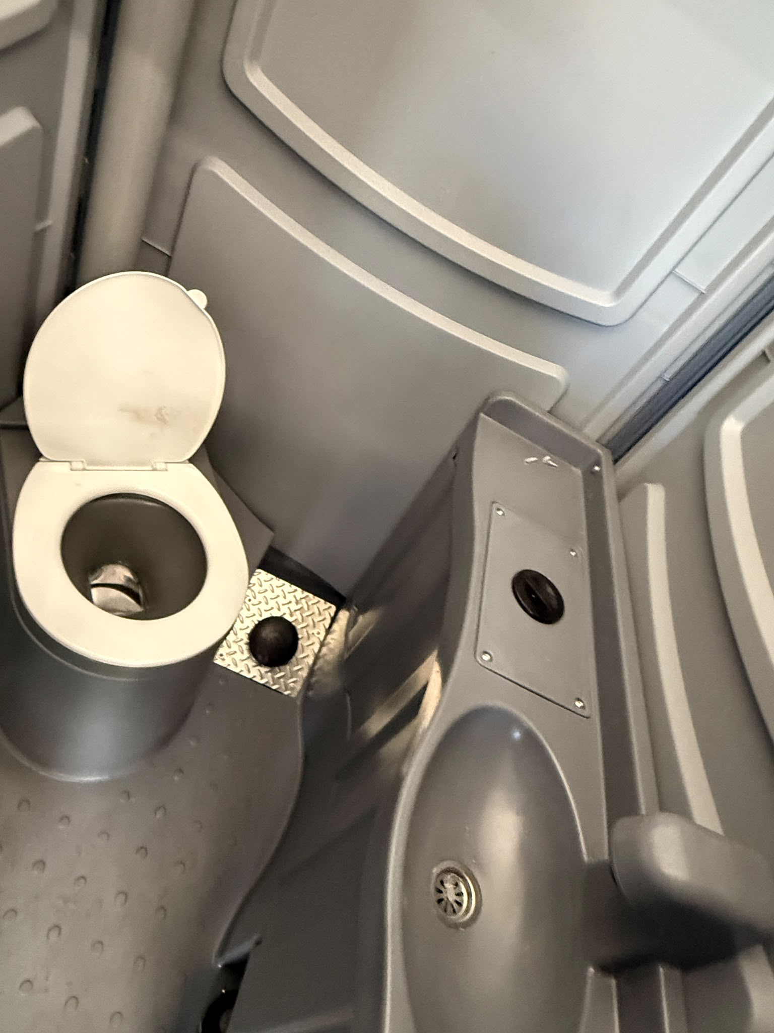 Portable Toilets - Image 5